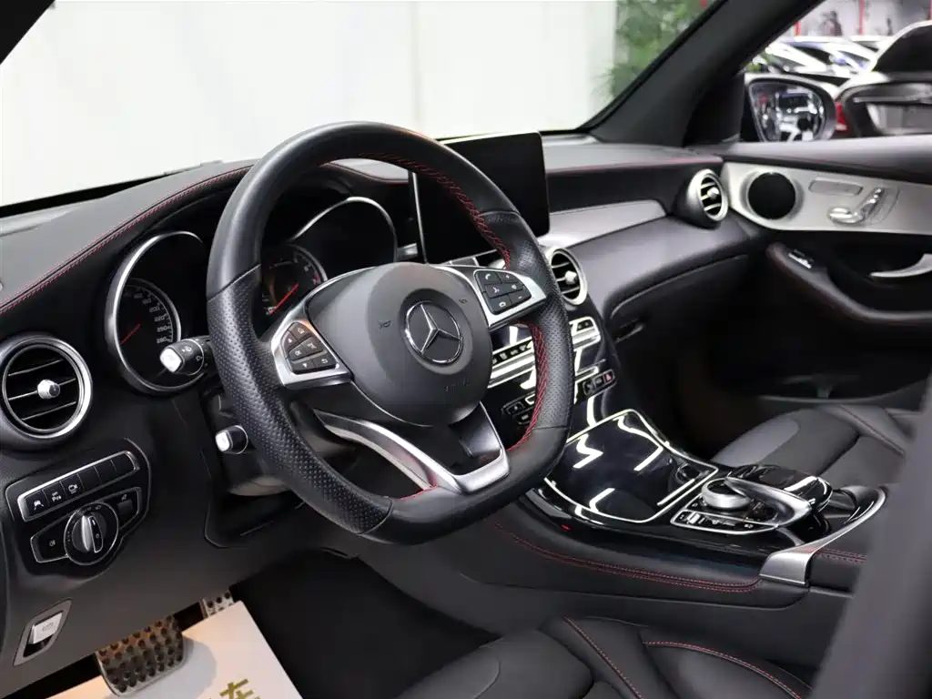 Mercedes-Benz GLC AMG 2017 AMG GLC 43 4MATIC фото 7