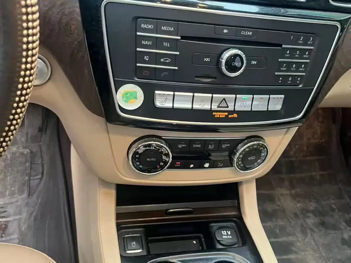 Mercedes-Benz GLE 2015 GLE 400 4MATIC фото 8