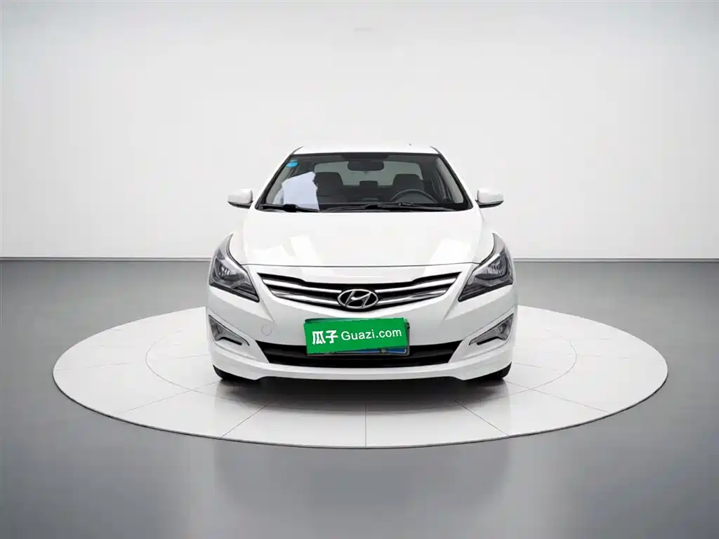 Hyundai Verna 2014 1.4L Manual Smart GLS фото 2