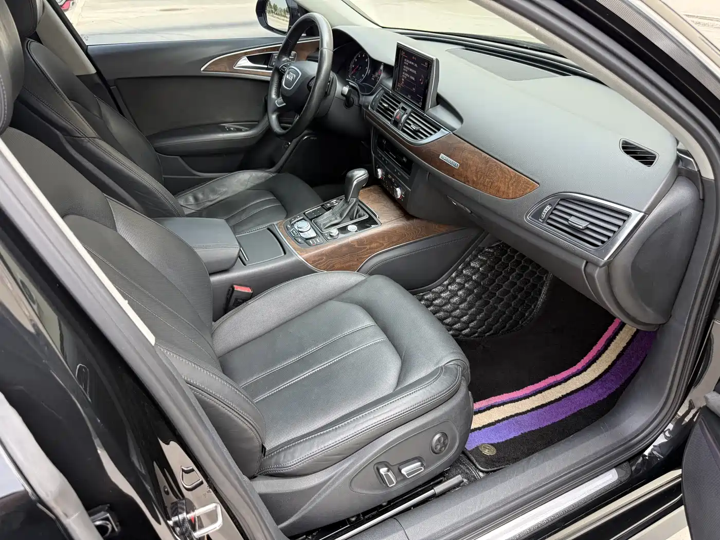 Audi A6L 2018 30th Anniversary 45 TFSI quattro Luxury фото 8