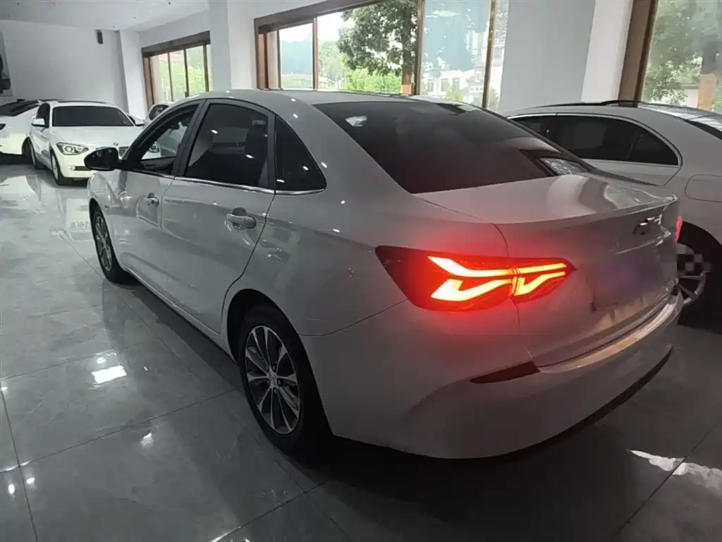 Chevrolet Monza 2022 320 Automatic Enjoyment Sunroof Edition фото 5