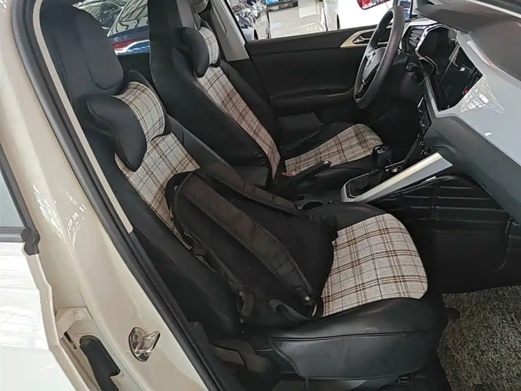 Volkswagen Polo 2023 Plus 1.5L Automatic Colorful Tech Edition фото 25