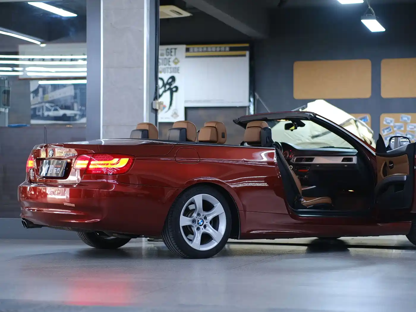 BMW 3 Series (Import) 2011 325i Convertible Coupe фото 14