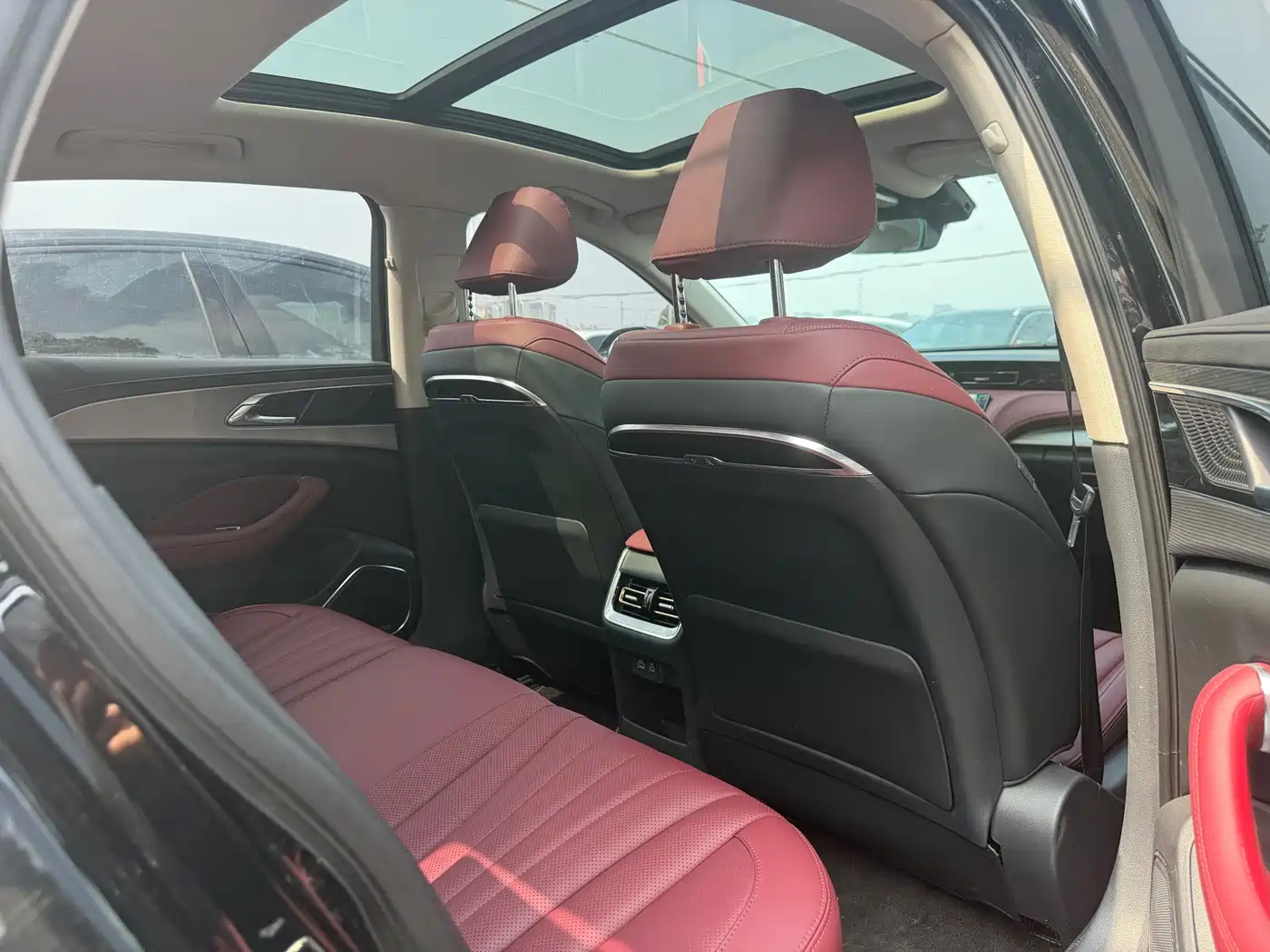 Hongqi H5 2023 1.5T DCT Smart Connect Flag Rhythm фото 13