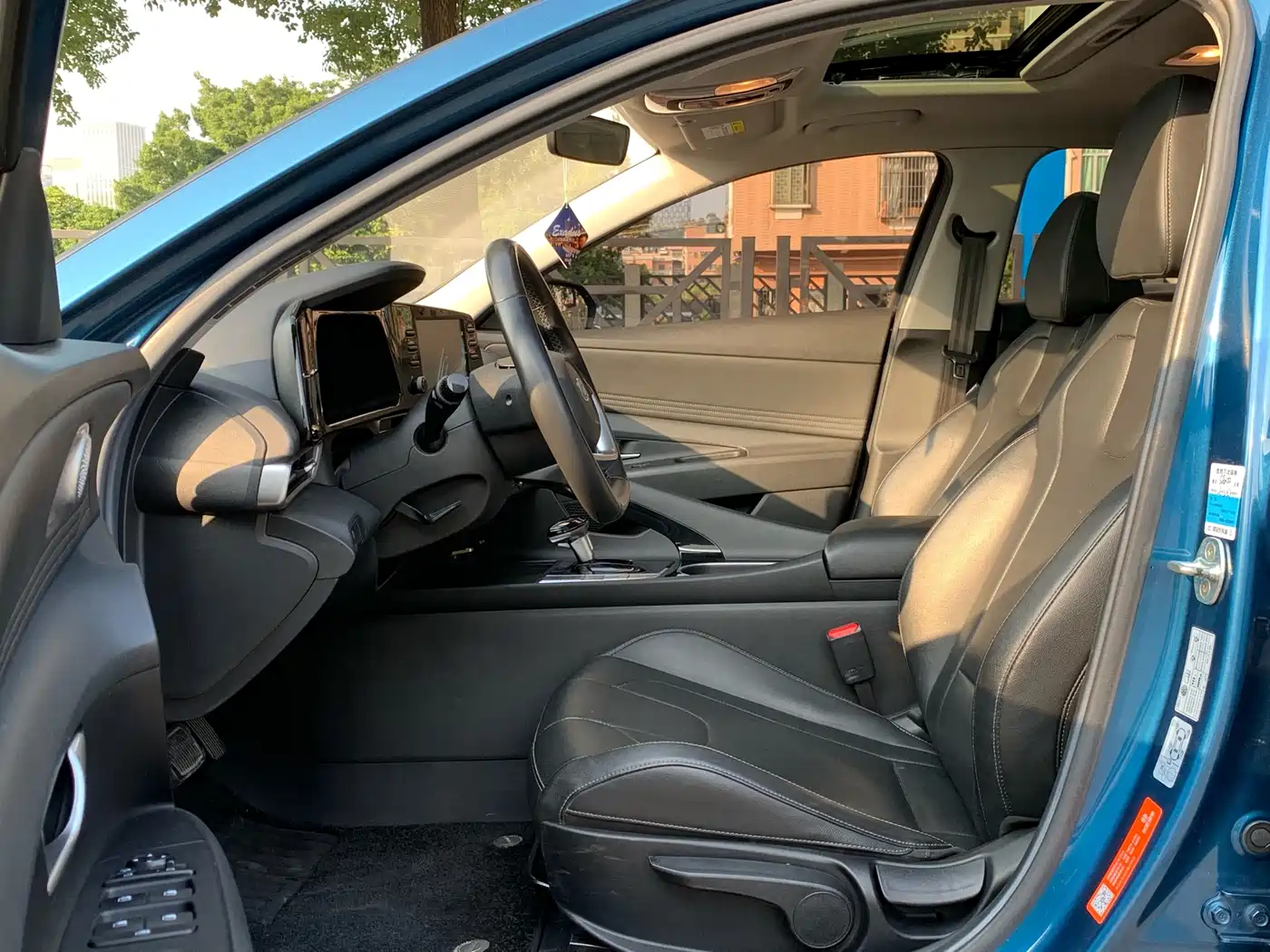 Hyundai Elantra 2021 1.5L CVT GLX Elite Edition фото 13