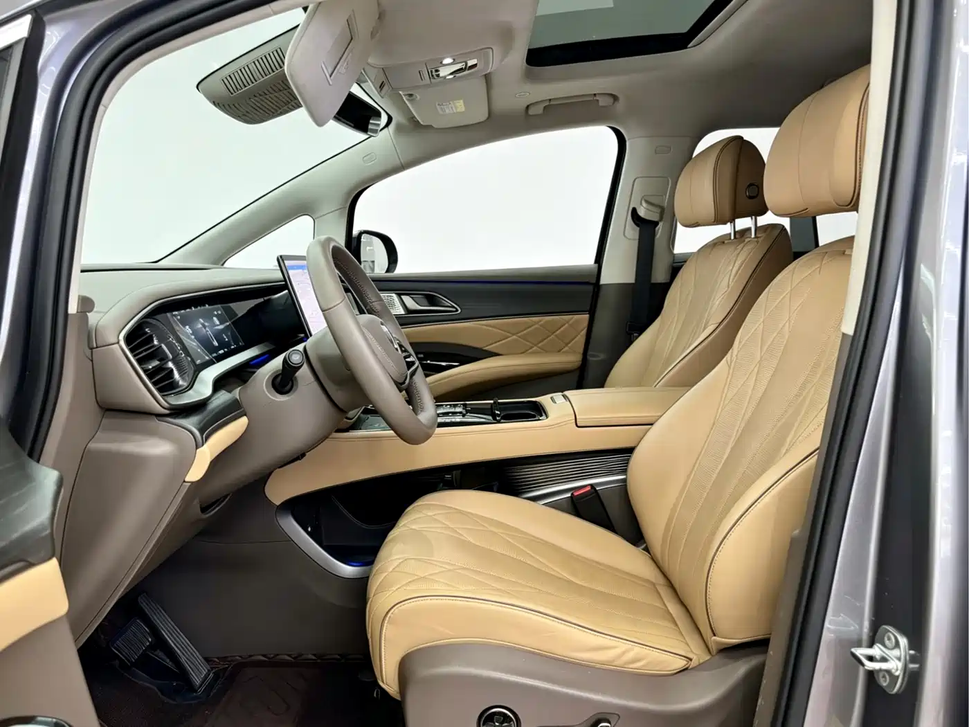 Denza D9 2022 DM-i 970 AWD Flagship фото 9