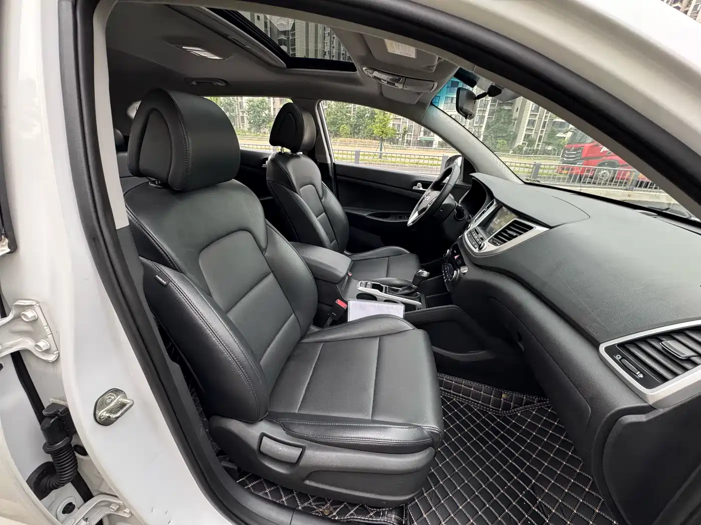 Hyundai Tucson 2015 1.6T Dual Clutch 2WD Smart фото 9