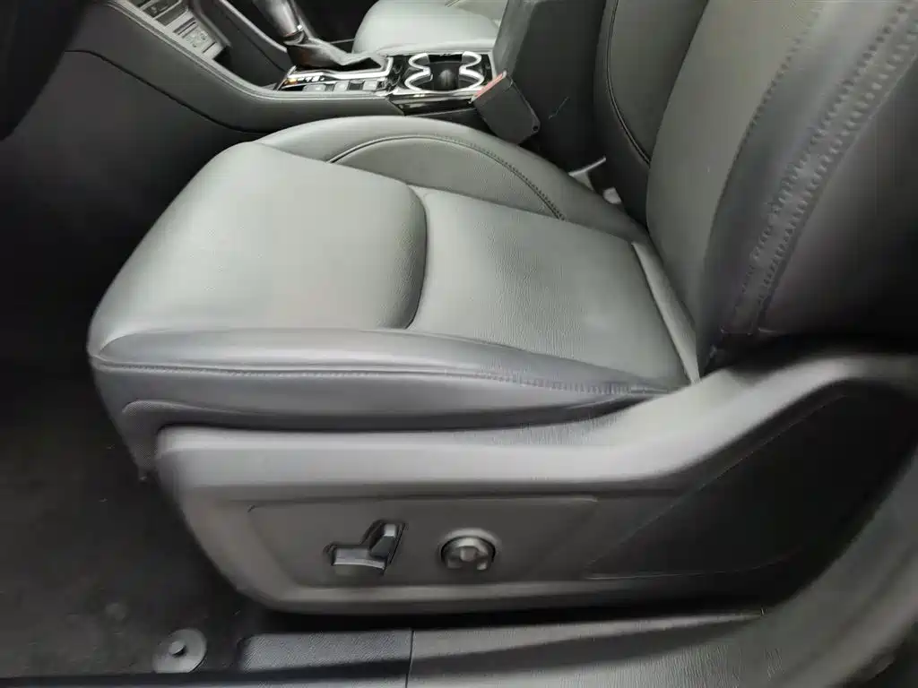 JEEP GRAND COMMANDER