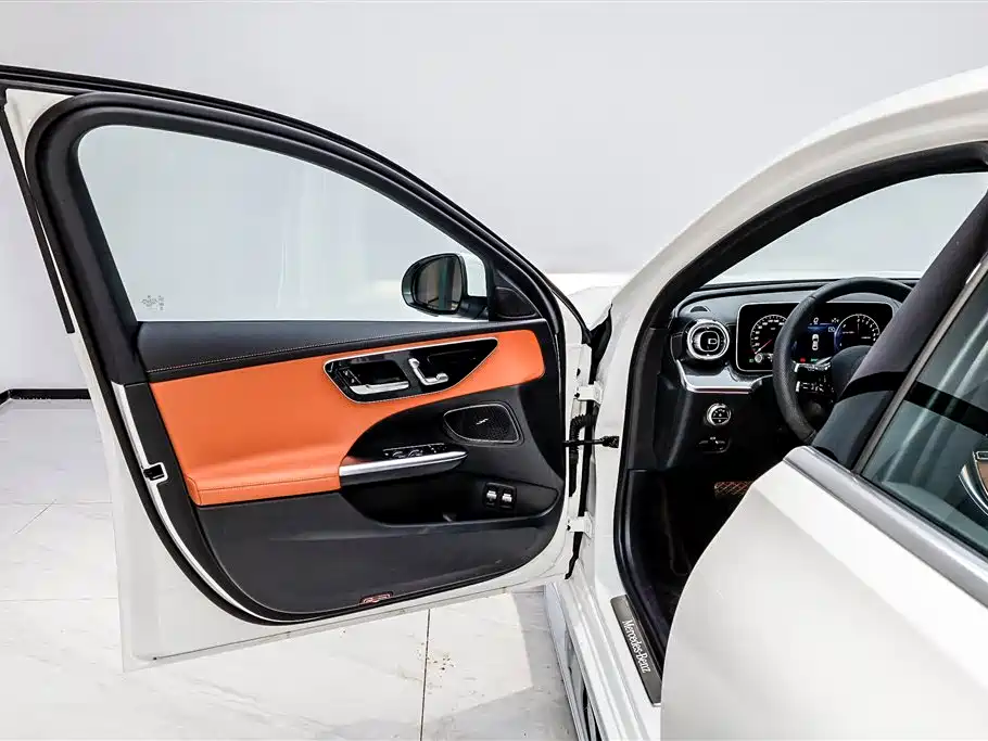 Mercedes-Benz C-Class New Energy 2024 Facelift C 350 eL фото 6