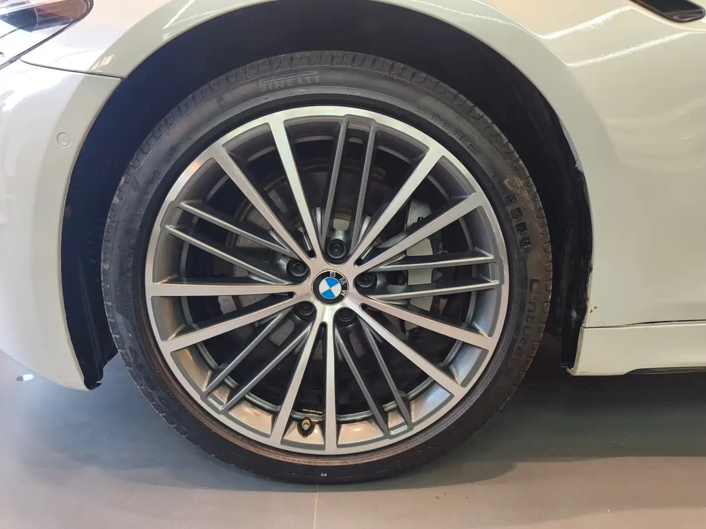 BMW 5 Series 2020 530Li Exclusive M Sport Package фото 14