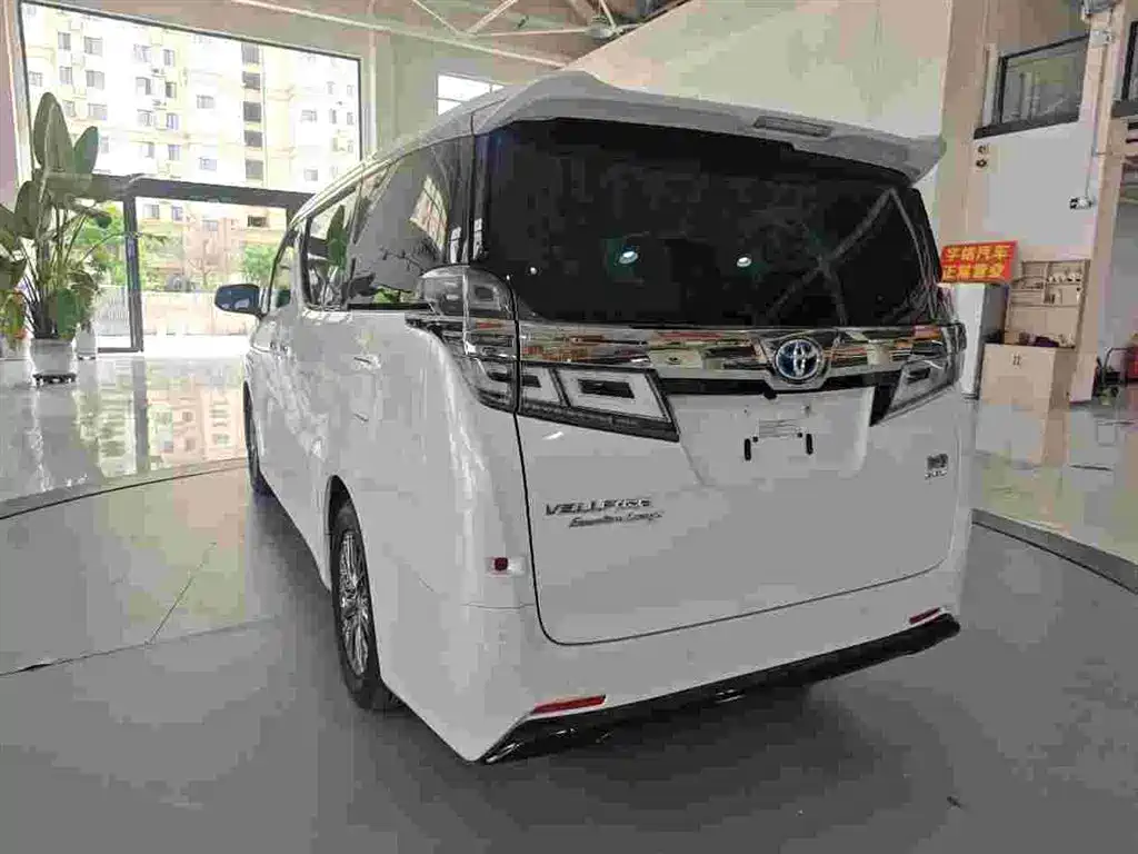 Toyota Vellfire 2020 Twin Engine 2.5L HV Premium Edition фото 5