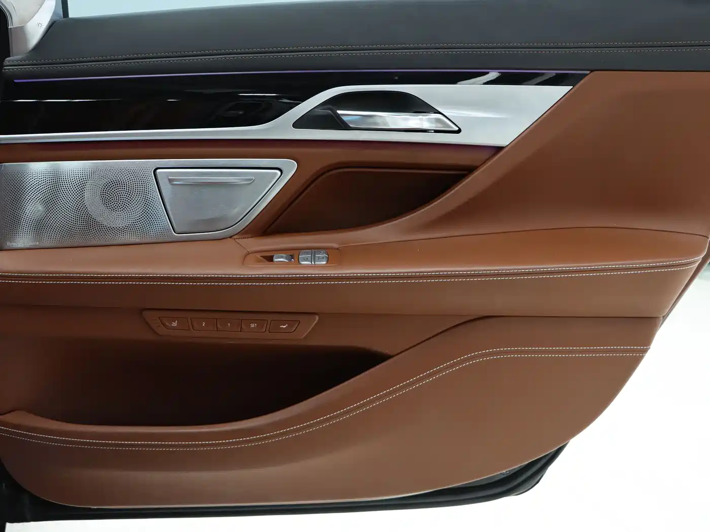 BMW 7 Series 2018 740Li xDrive Premium Type Excellence Package фото 33