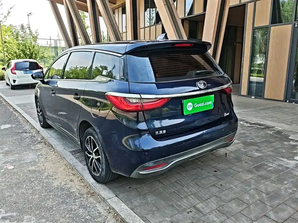 BYD Song MAX 2017 1.5T Manual Smart Luxury 7-Seater фото 5