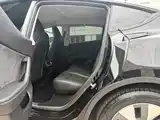 Фото 6 - Tesla Model Y