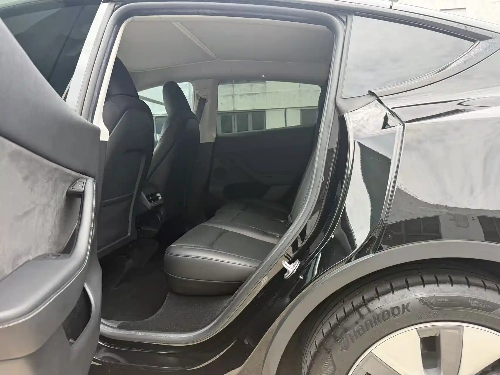 Фото 6 - Tesla Model Y