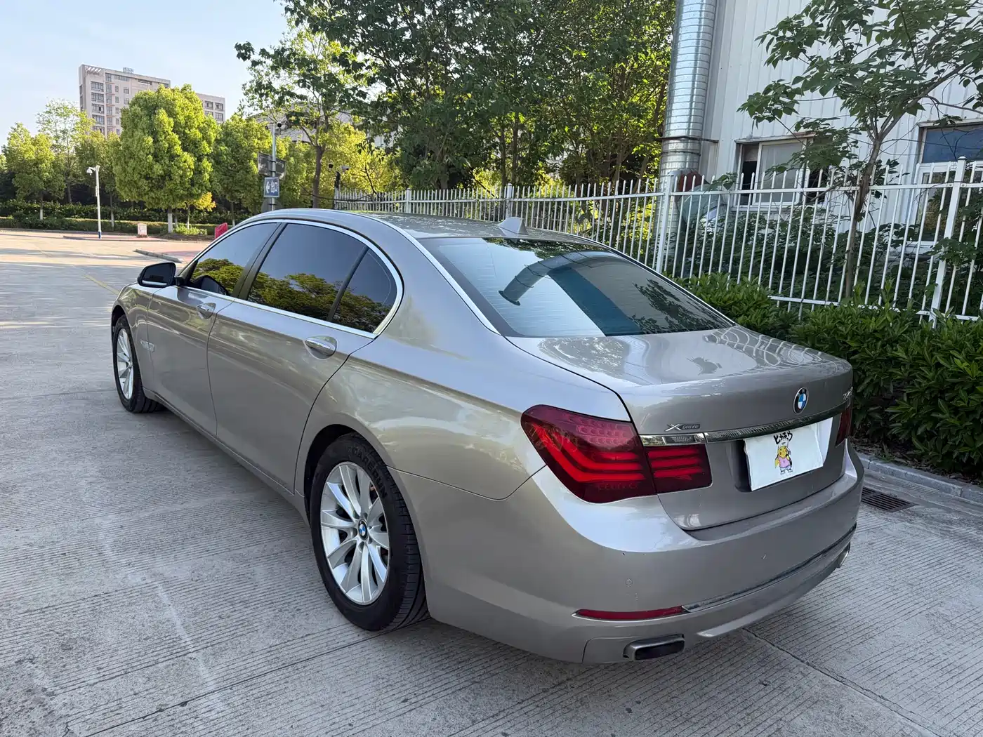 BMW 7 Series 2013 Model 740Li xDrive фото 21
