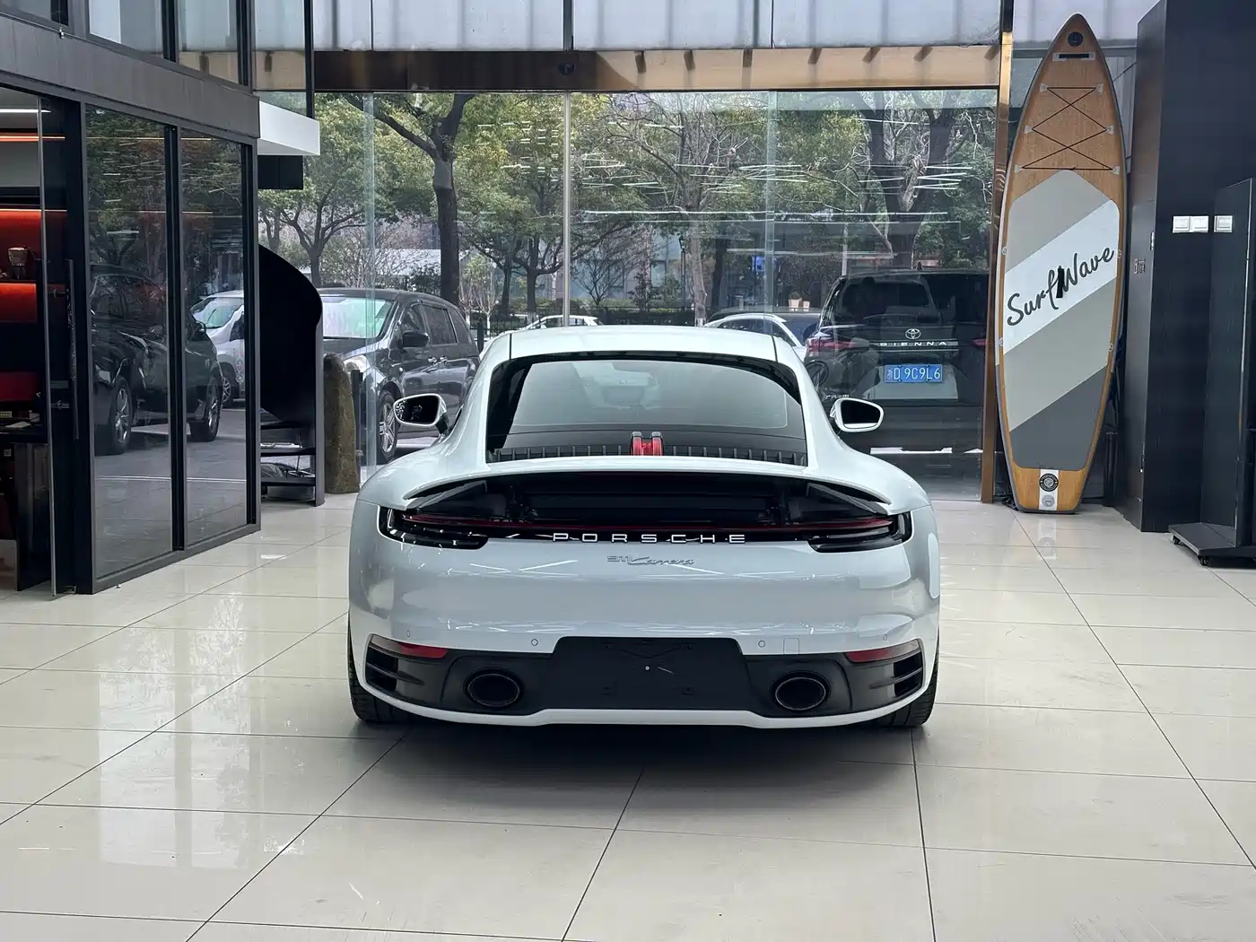 Porsche 911 2023 Carrera 3.0T фото 8