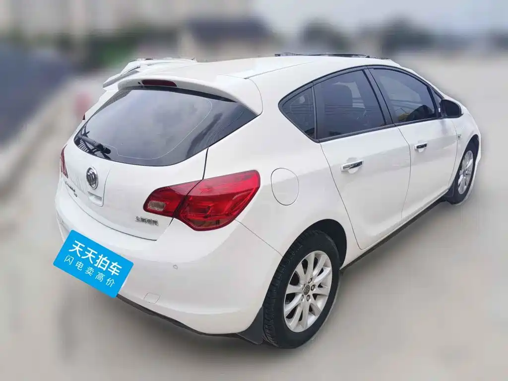 Фото 2 - Buick Excelle