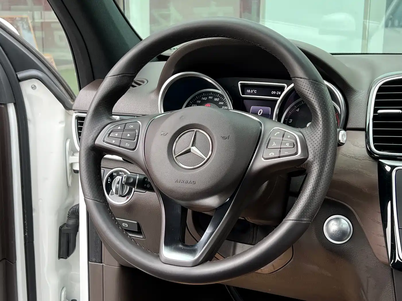 Mercedes-Benz GLE 2015 GLE 400 4MATIC фото 14