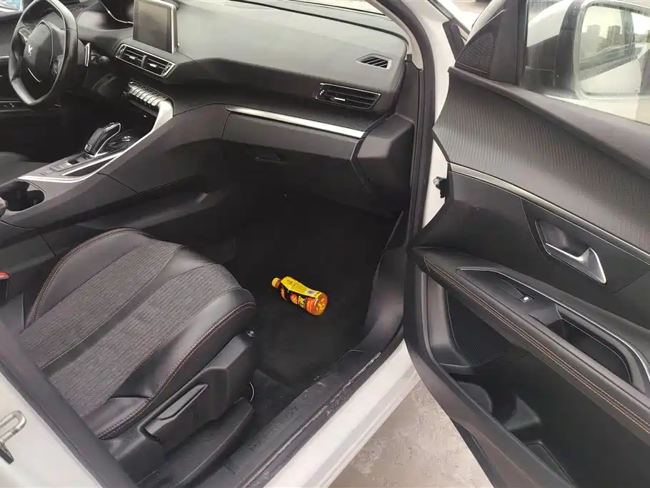 Peugeot 5008 2017 380THP 5-Seat Elite Edition фото 8