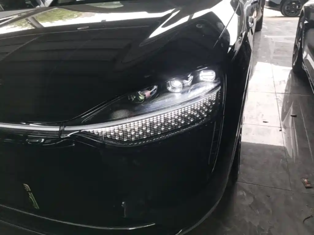 AITO Wenjie AITO M9 2025 Extended Range Ultra 52kWh 6-Seater фото 18