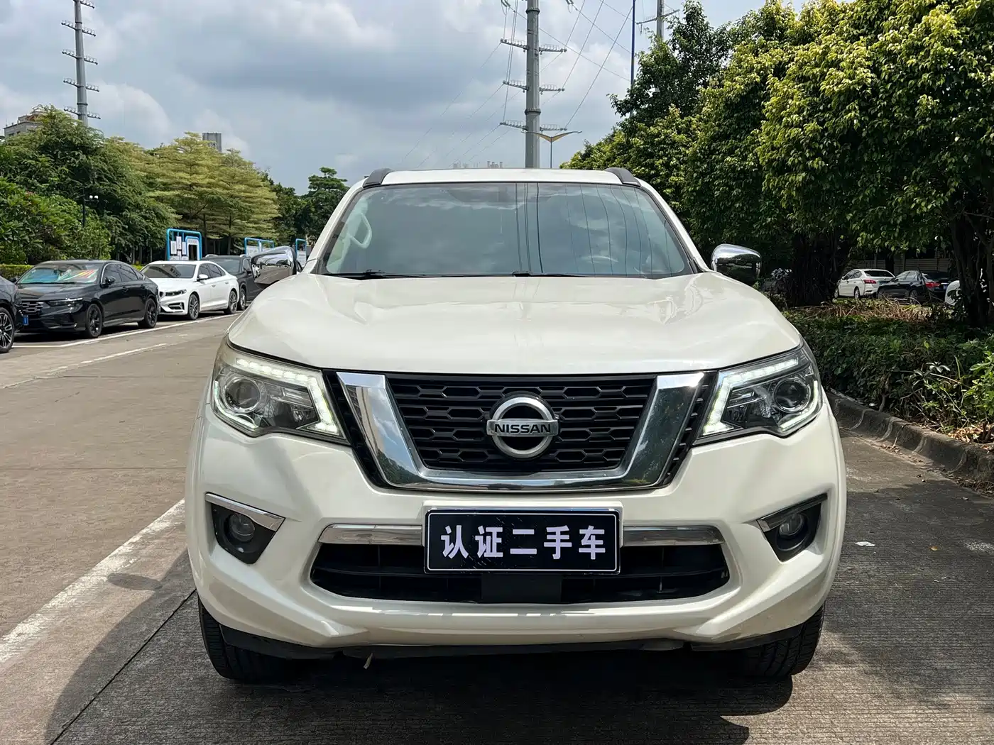 Nissan Terra 2019 2018 2.5L Automatic 2WD Luxury Edition