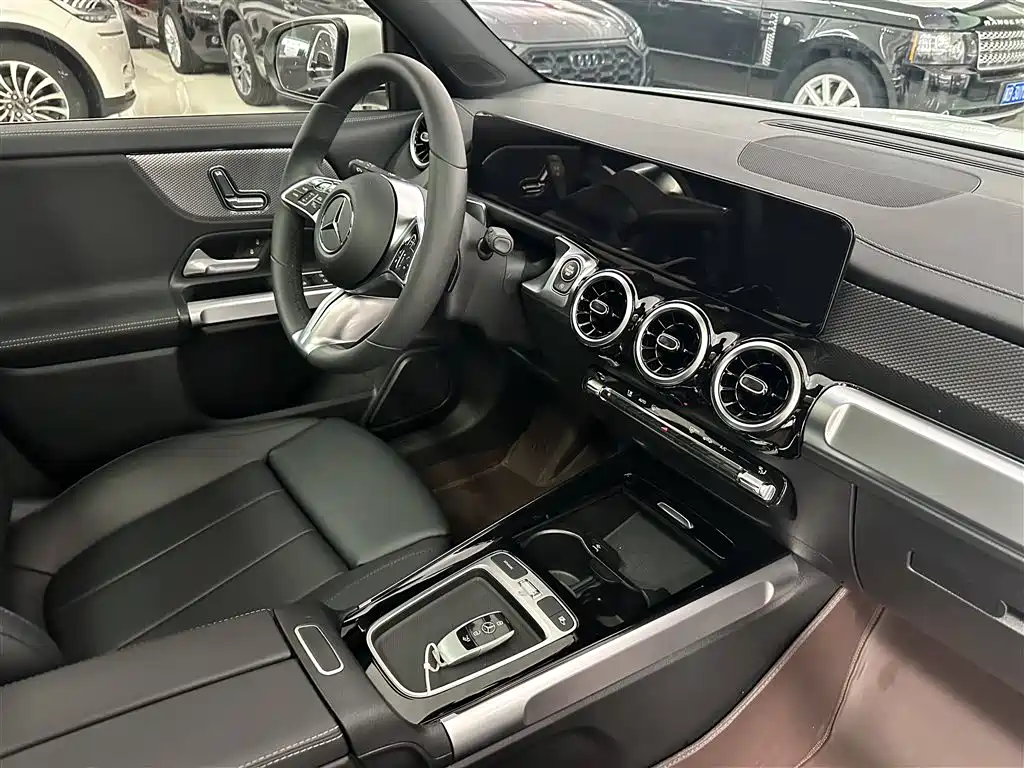 Mercedes-Benz GLB 2024 GLB 200 Dynamic фото 8