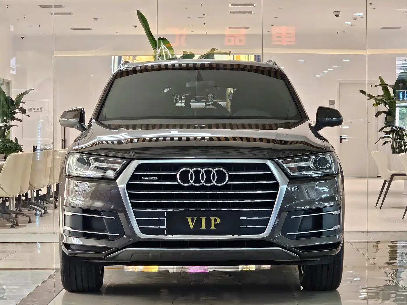 Фото 2 - Audi Q7
