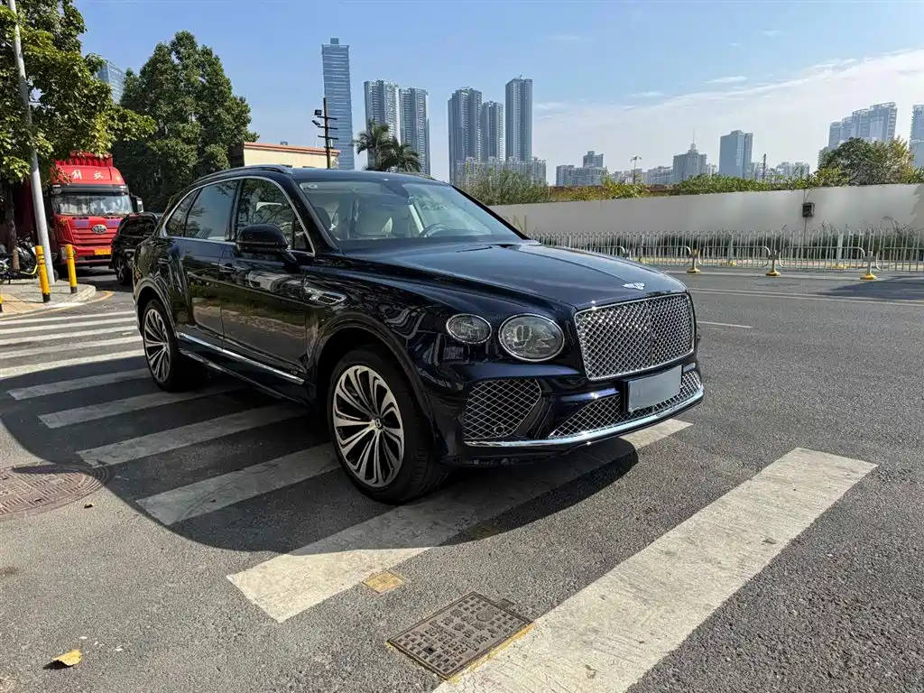 Bentley Bentayga 2021 4.0T V8 фото 2