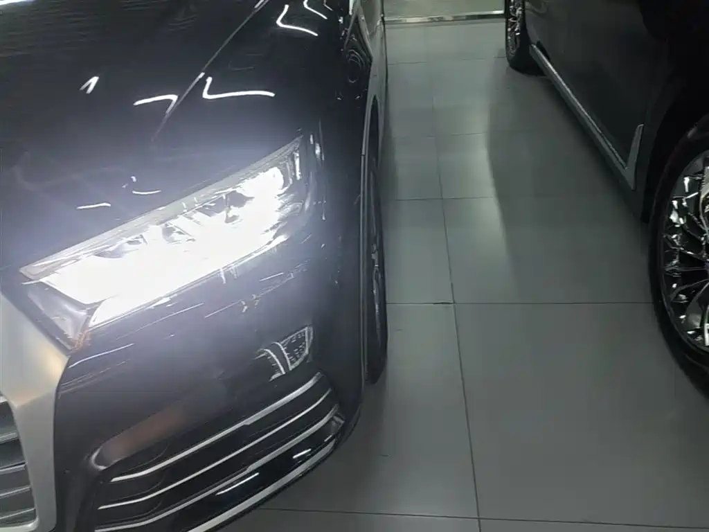 Audi Q5L 2020 Facelift 40 TFSI Honor Fashion фото 24