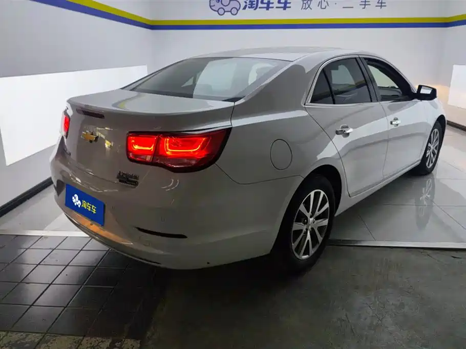 Chevrolet Malibu 2018 530T Automatic Luxury Edition фото 3