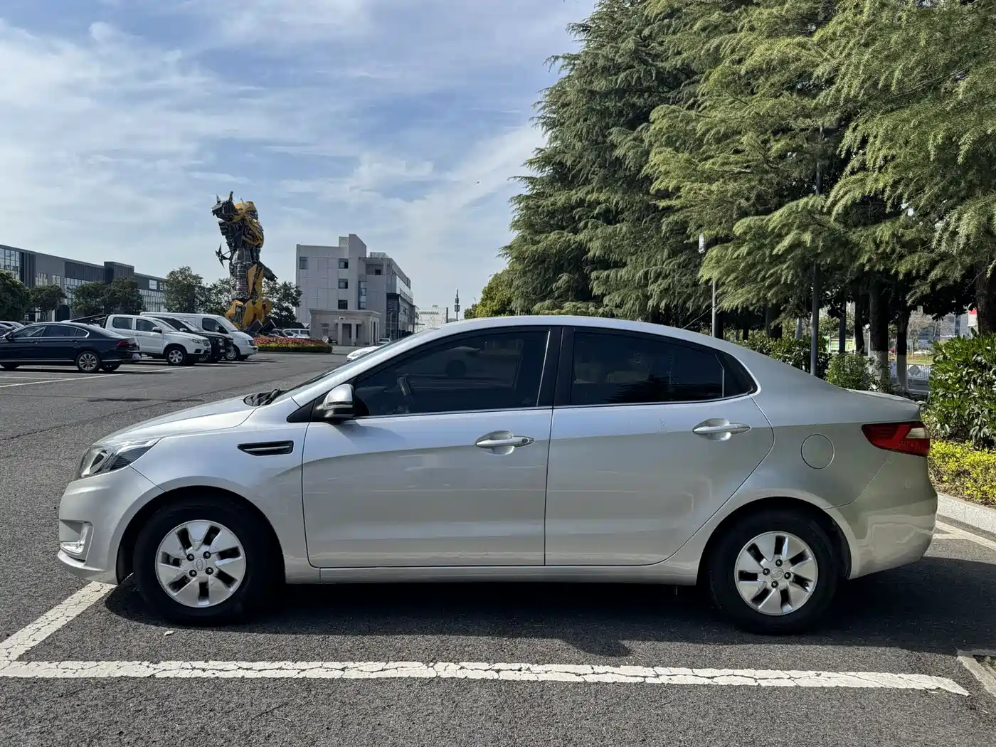 Kia K2 2011 Sedan 1.4L AT Premium ECO фото 4