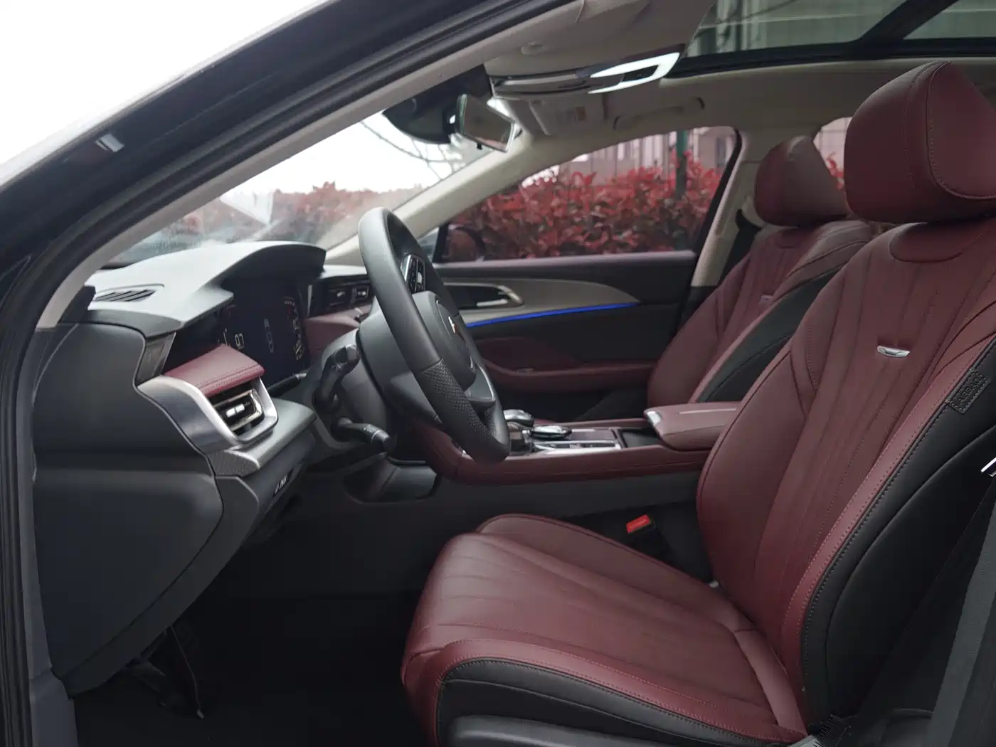 Hongqi H5 2024 1.5T DCT Smart Connect Flag Rhythm Edition фото 4