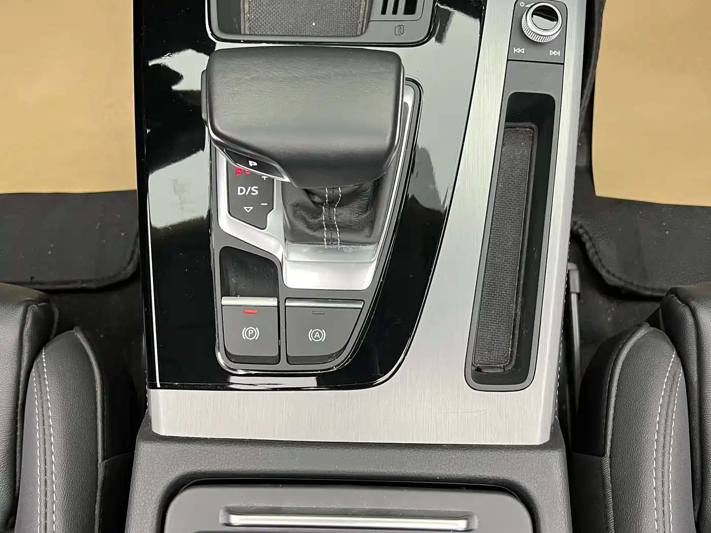 Audi Q5L 2021 40 TFSI Fashion Dynamic фото 19