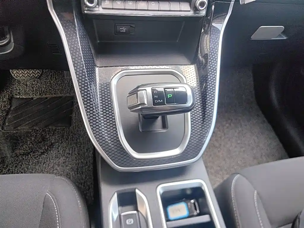 Haval M6 2021 PLUS 1.5T DCT Elite Smart Connect фото 14