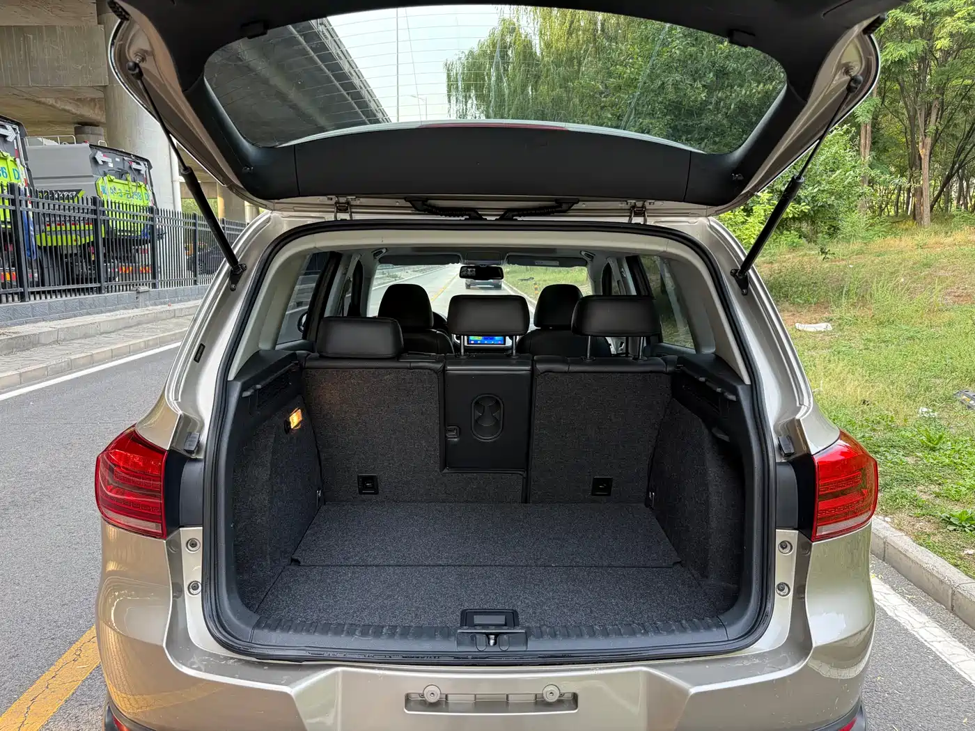 Volkswagen Tiguan 2015 1.8TSI Automatic 2WD Highline фото 20