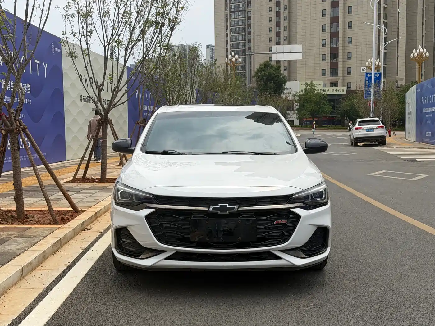 Chevrolet Monza 2019 RS 330T Auto Smooth Edition China VI фото 2