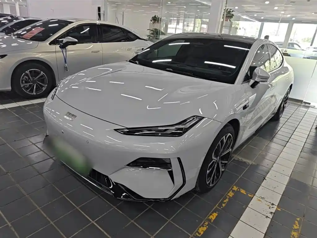 Geely Galaxy E8 2025 700km Long Voyage Smart Drive Edition