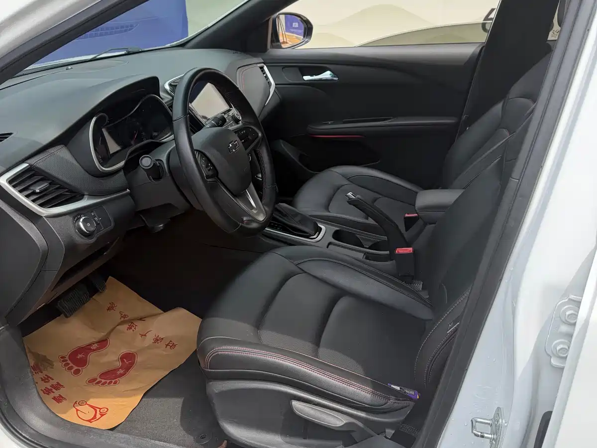 Chevrolet Monza 2019 RS 330T Auto Smooth Edition China VI фото 5