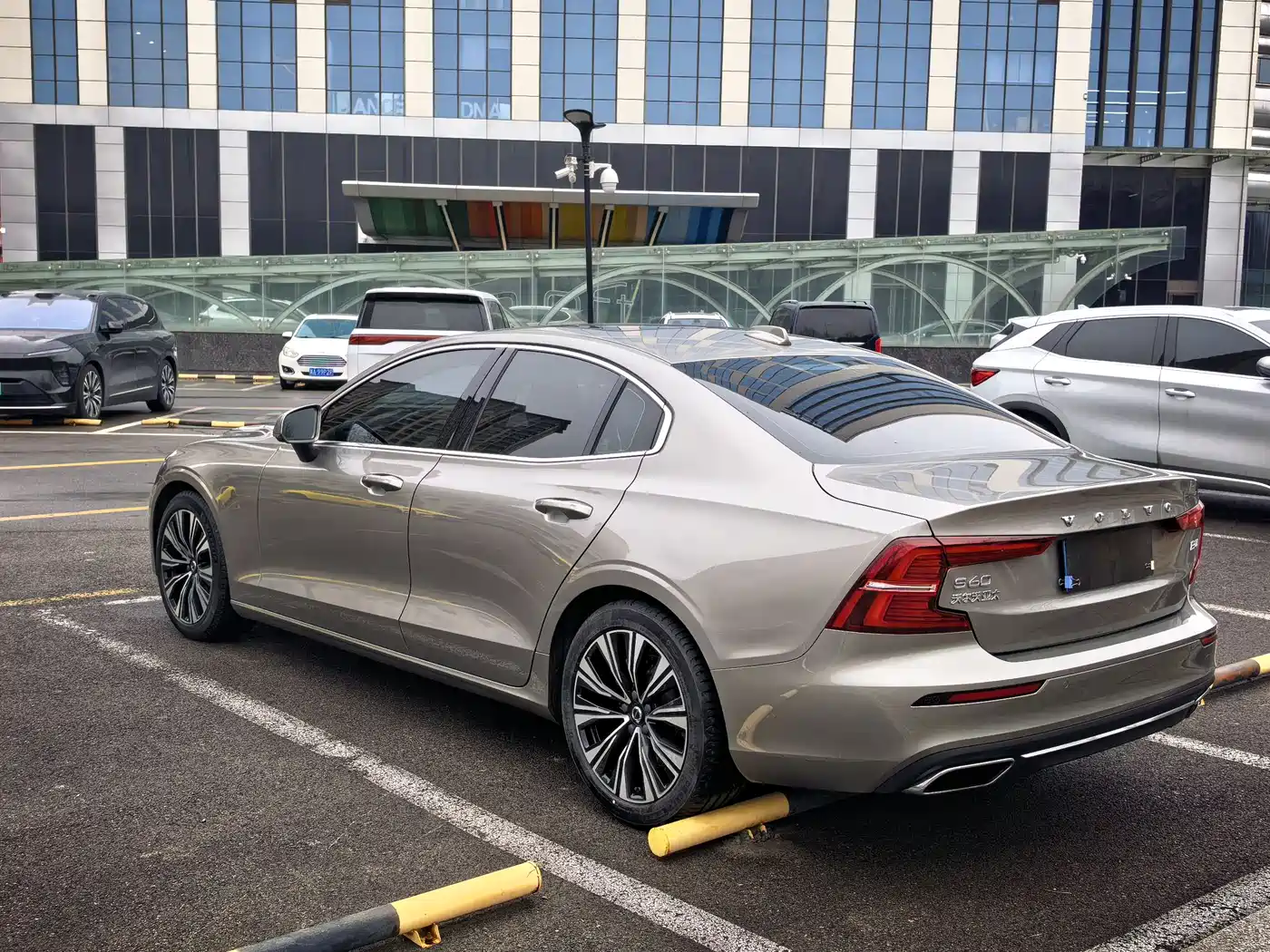 VOLVO S60