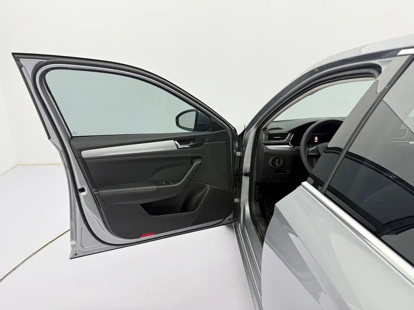Škoda Superb 2023 Facelift TSI280 DSG Premium Edition фото 23