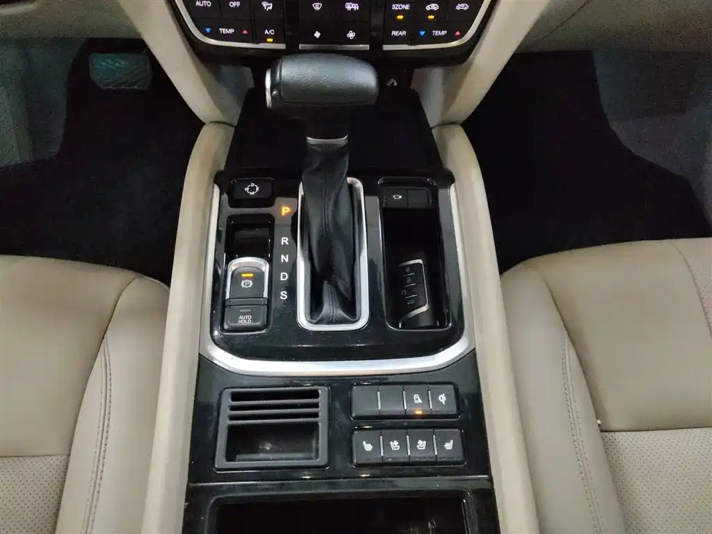 GAC Trumpchi Trumpchi GS8 2017 320T 2WD Luxury Smart Connect (7-seater) фото 10