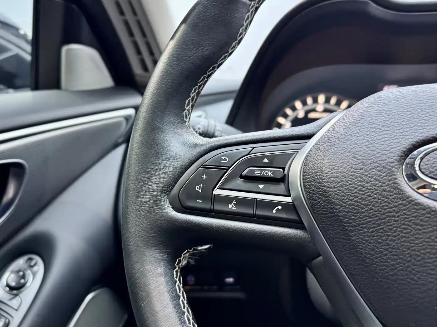 Infiniti Q50L 2020 2018 2.0T Premium Edition (China VI)