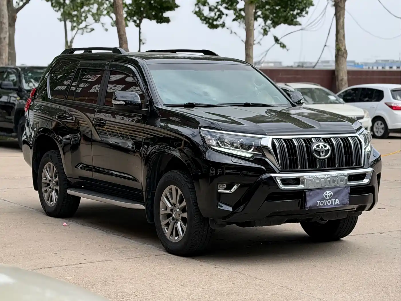 Toyota Prado 2018 3.5L Auto TX-L фото 3