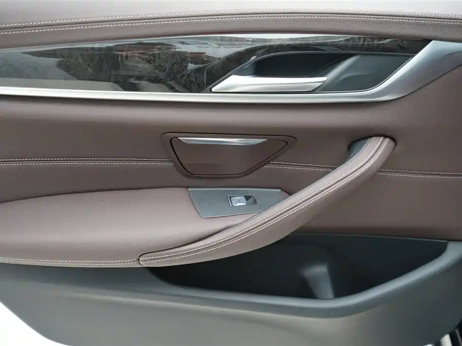 BMW 5 Series 2022 Model Second Facelift 525Li M Sport Package фото 16