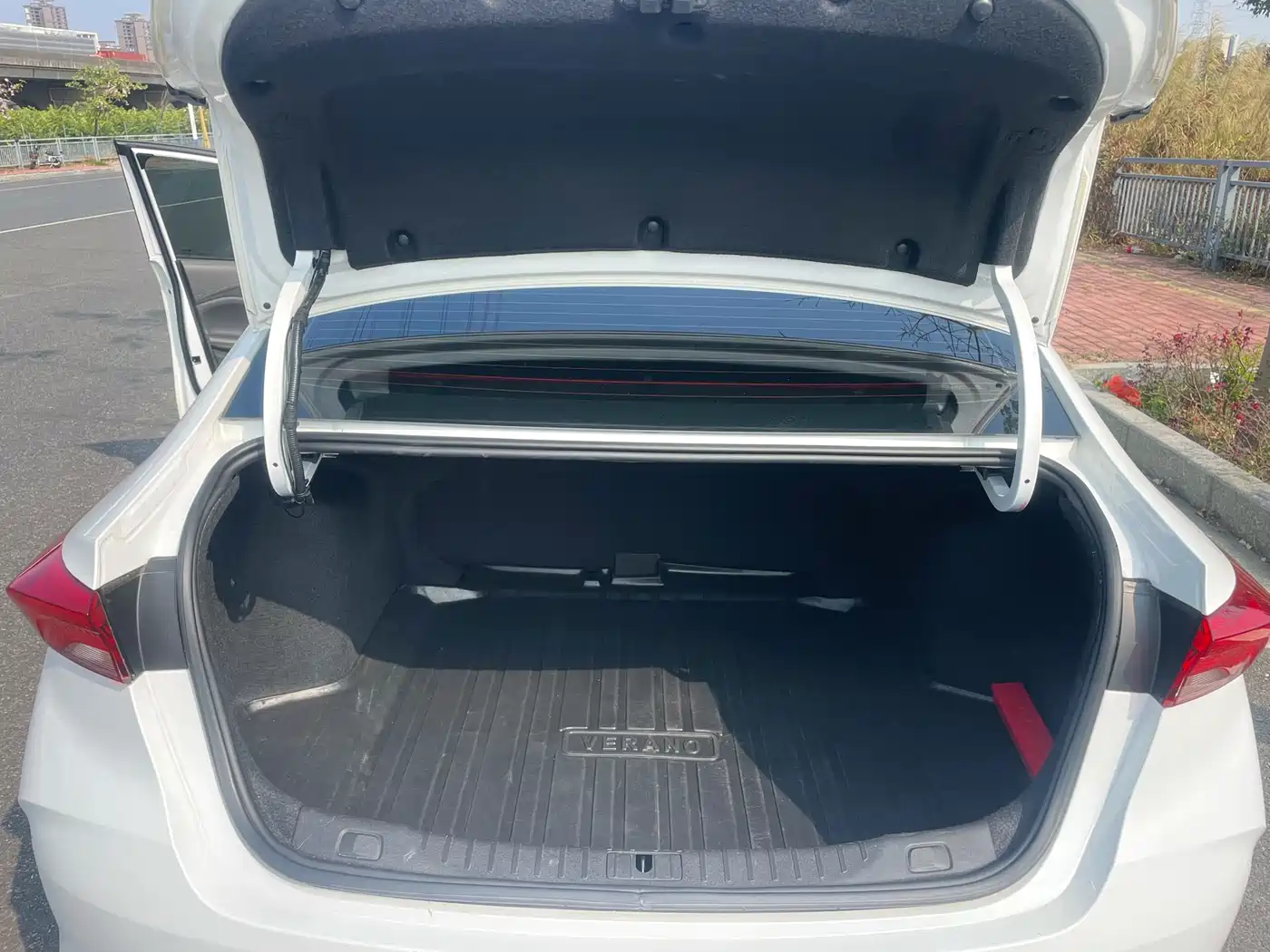 Buick Verano 2023 Pro Joy Edition фото 24
