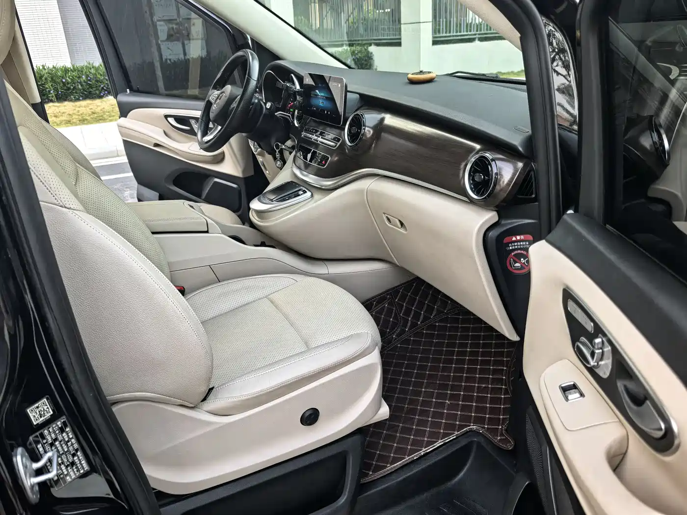 Mercedes-Benz V-Class 2021 V 260 Pilot Edition фото 13