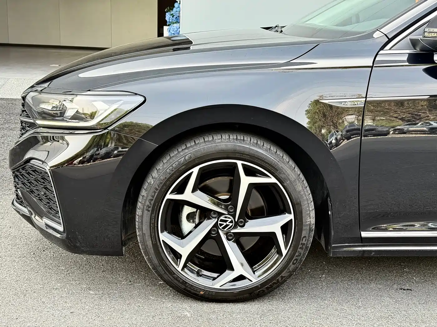 Volkswagen Passat 2024 330TSI Starlight Elite Edition фото 15