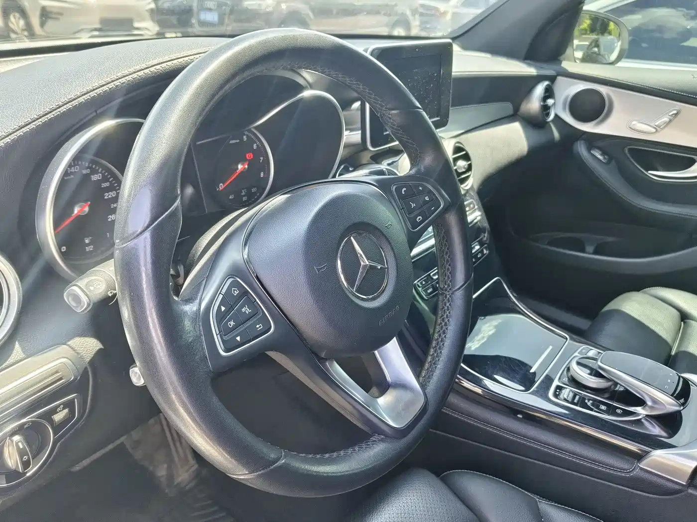 Mercedes-Benz GLC 2018 GLC 200 4MATIC фото 6