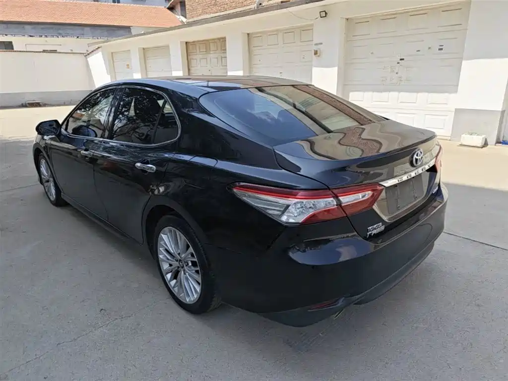 Toyota Camry 2018 2.5G Luxury Edition фото 5
